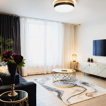Rataskaevu Boutique - 7 Unique Apartments Tallinn Bagian luar foto