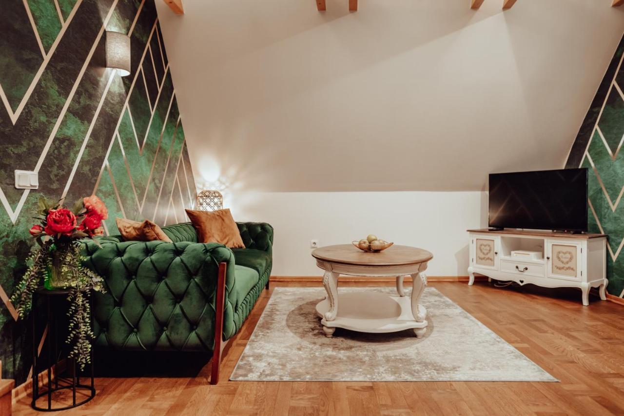 Rataskaevu Boutique - 7 Unique Apartments Tallinn Bagian luar foto